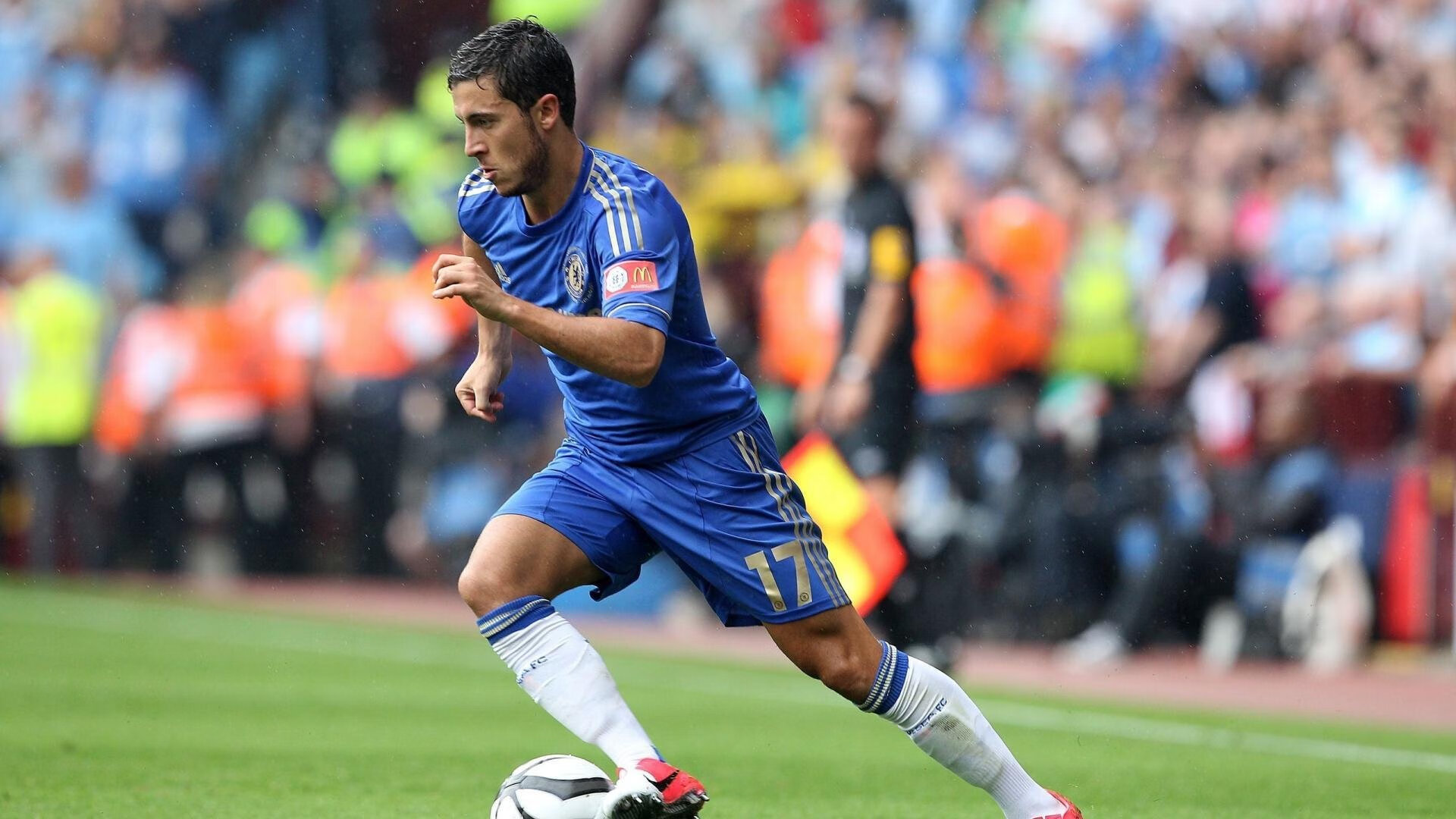 巨星“精彩瞬间”回放：运动场上的非凡表现！